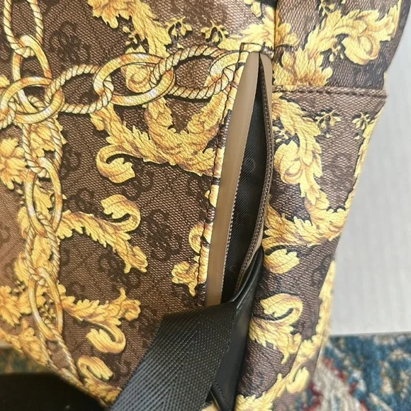 New GUESS Backpack - Picture 6 of 14